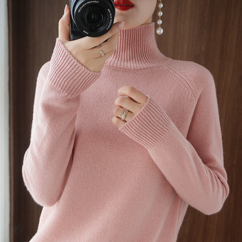 Holly Donna Sweter z Golfem – Delikatność Dzianiny, Elegancki Wysoki Kołnierz i Wyrafinowane Dopasowanie