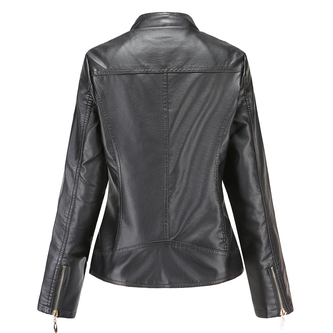 Carla Giacca Biker Donna Cropped – Bunda z ekologické kůže s vysokým límcem a prošívanými detaily