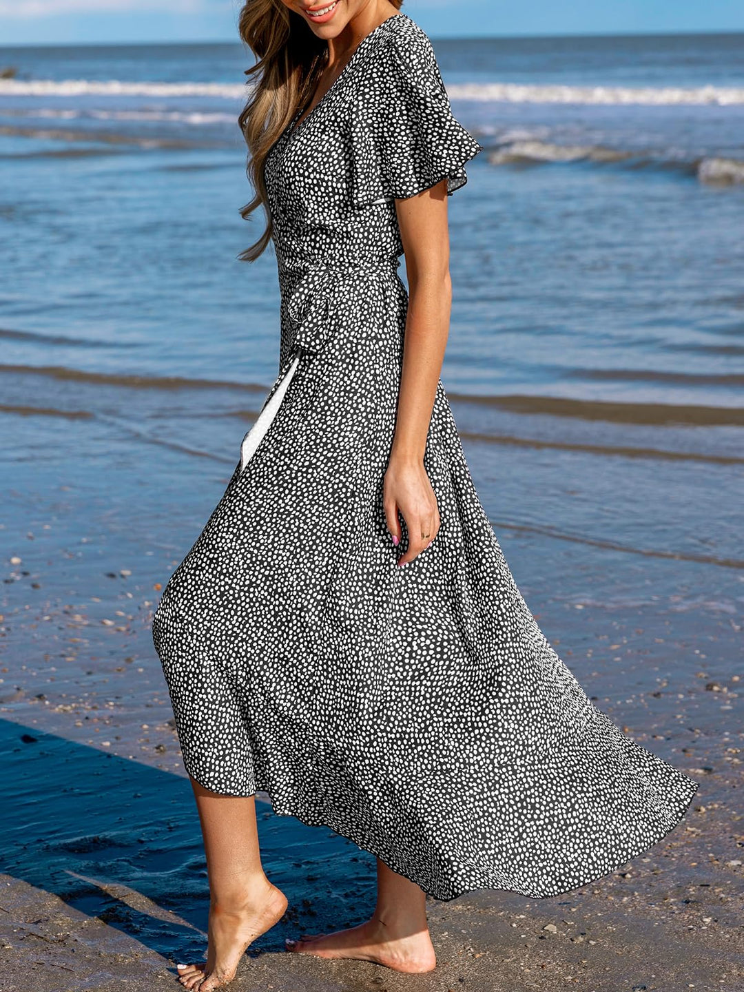 Zara Maxikleid Damen – V-Ausschnitt, Volant-Ärmel mit Cold Shoulder & Asymmetrischer Saum