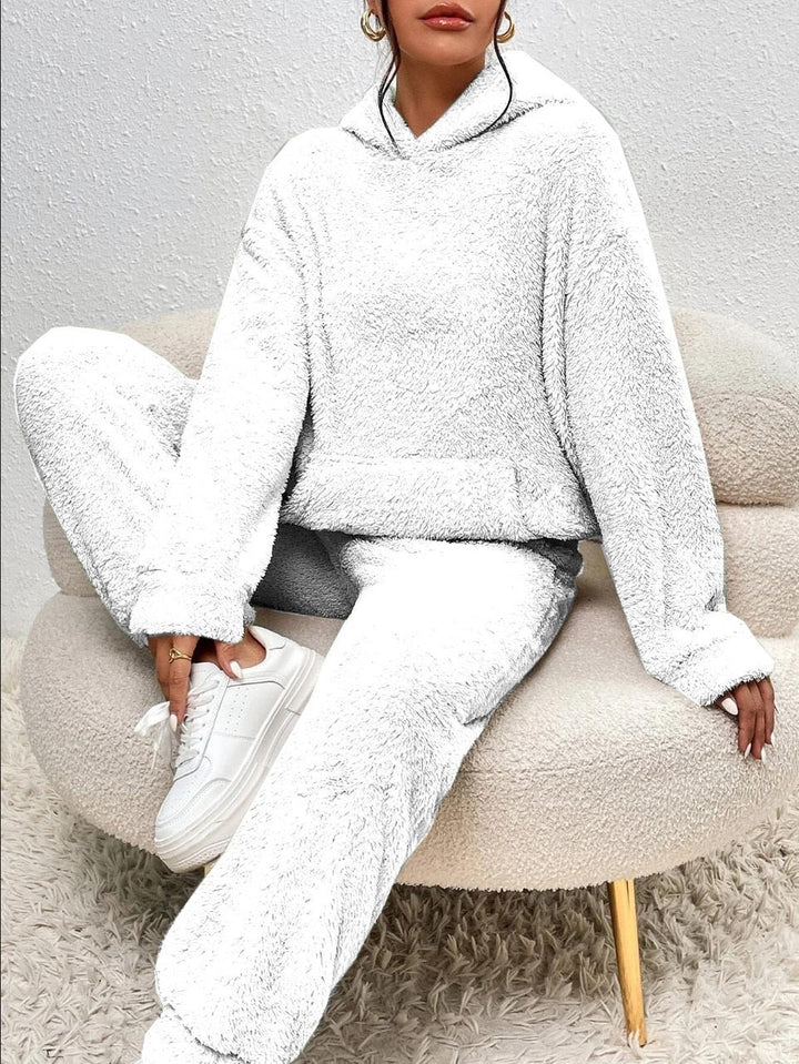 Set de îmbrăcăminte comodă pentru femei Remy din Teddy – Hanorac lung cu buzunare și pantaloni de iarnă