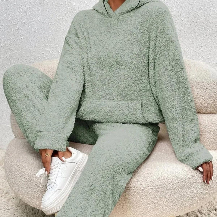 Set de îmbrăcăminte comodă pentru femei Remy din Teddy – Hanorac lung cu buzunare și pantaloni de iarnă