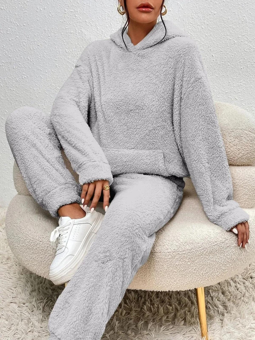 Set de îmbrăcăminte comodă pentru femei Remy din Teddy – Hanorac lung cu buzunare și pantaloni de iarnă