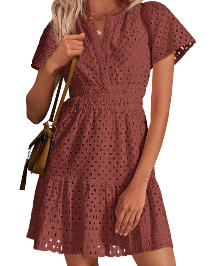 Herra Robe Courte Femme – Dentelle Sangallo, Décolleté en V & Robe Trapèze avec Volants