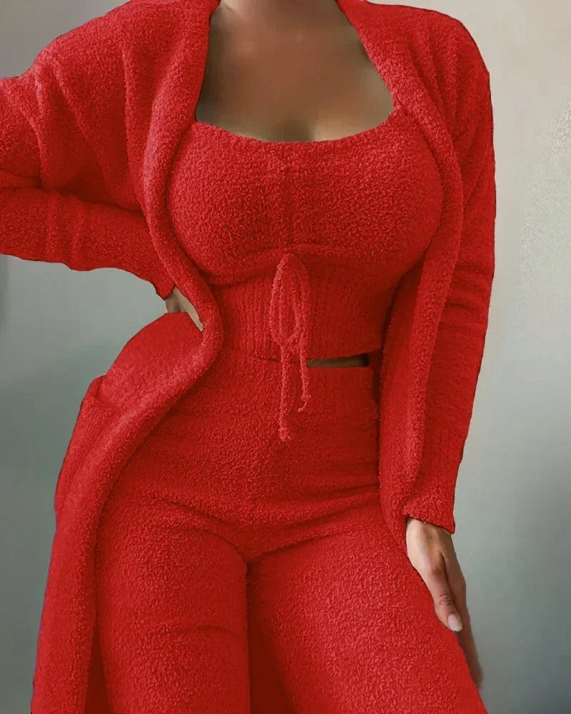 Set Teddy Loungewear pentru Femei 3 Piese – Confortabil, Modern și Stil Casual Elegant