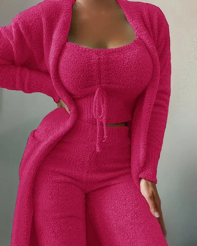 Set Teddy Loungewear pentru Femei 3 Piese – Confortabil, Modern și Stil Casual Elegant