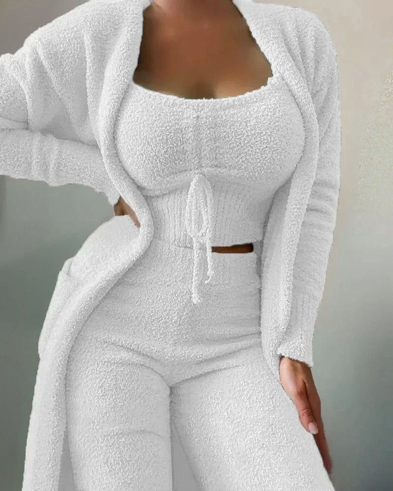 Set Teddy Loungewear pentru Femei 3 Piese – Confortabil, Modern și Stil Casual Elegant