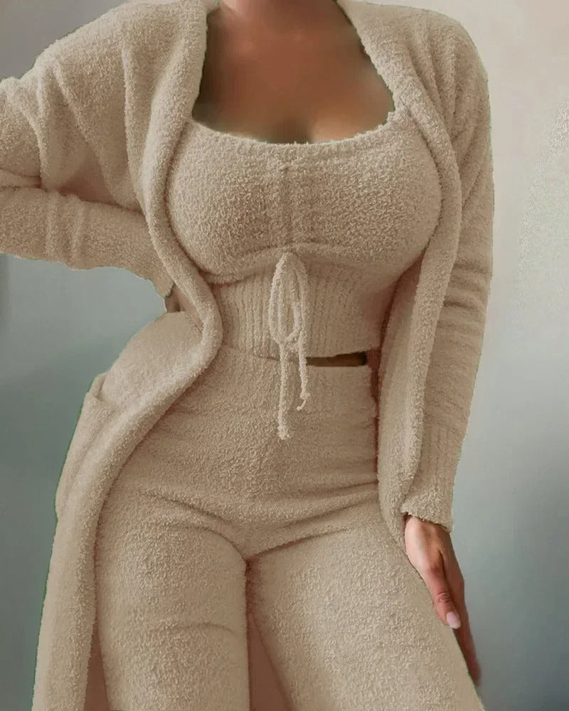 Set Teddy Loungewear pentru Femei 3 Piese – Confortabil, Modern și Stil Casual Elegant