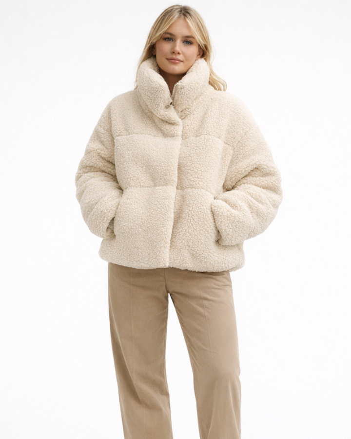 Veste Teddy Lyra Femme – Veste Matelassée Beige Chaude avec Col Montant Décontractée d'Hiver