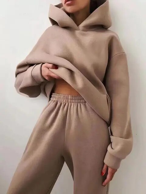 Set hanorac cu glugă și pantaloni de trening pentru femei | De iarnă