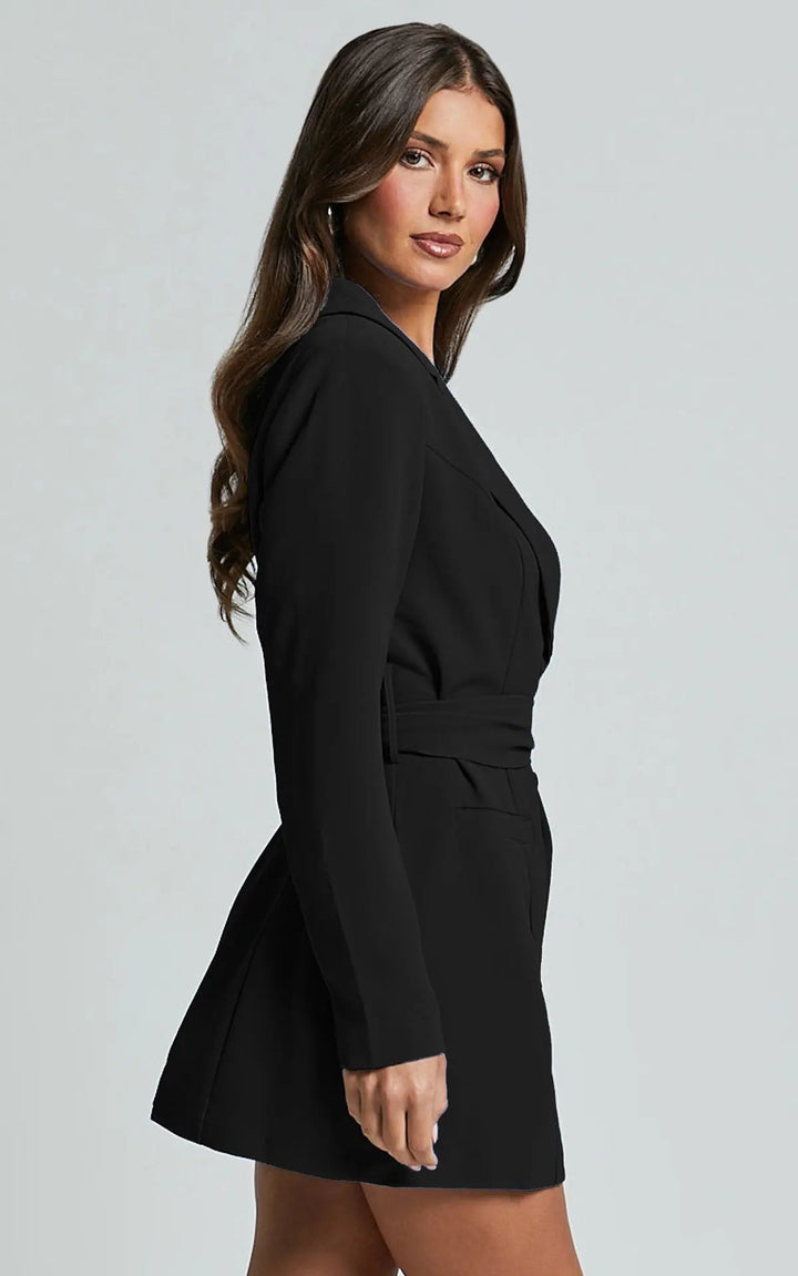 Victoria Dámské Sako s Páskem – Elegantní, Strukturované a Moderní Styl