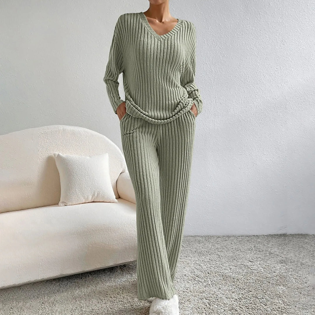 Set Elin Loungewear Donna cu Dungi – Confortabil, La Modă și Două Piese Casual