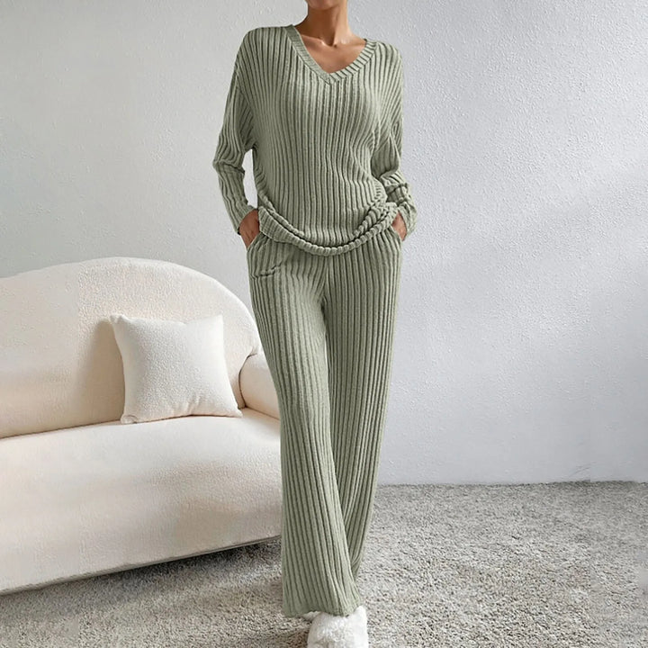 Set Elin Loungewear Donna cu Dungi – Confortabil, La Modă și Două Piese Casual